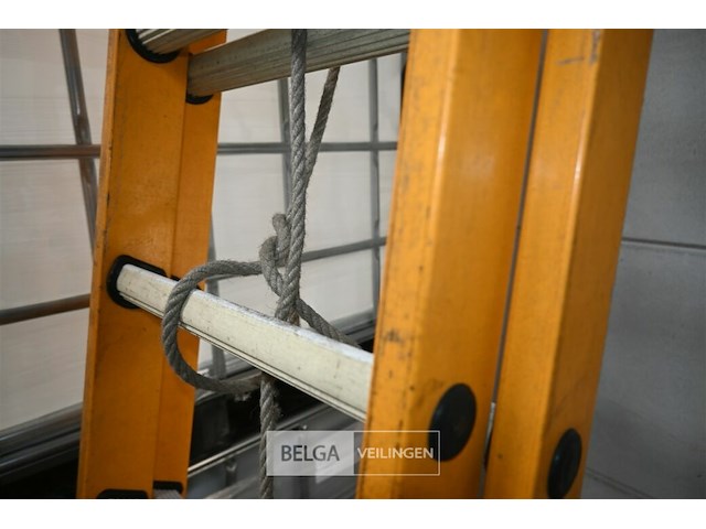 Dubbele aluminium ladder - afbeelding 3 van  4