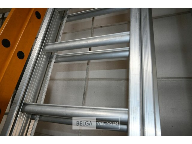 Dubbele aluminium ladder - afbeelding 3 van  4