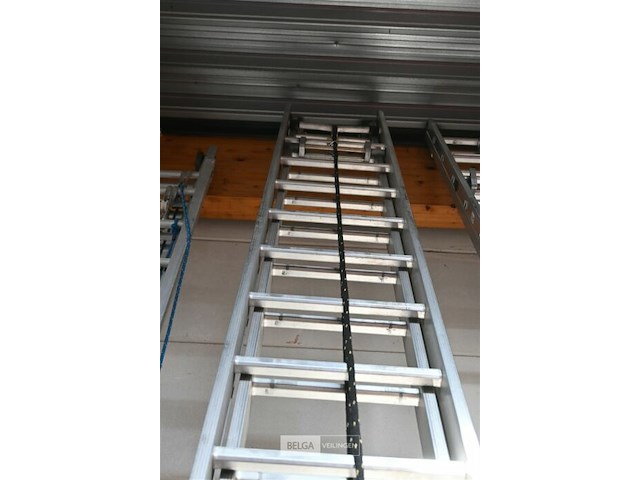 Dubbele aluminium ladder - afbeelding 3 van  4