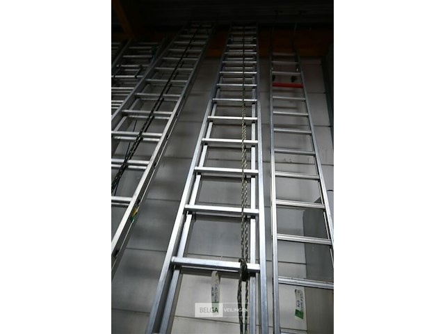 Dubbele aluminium ladder - afbeelding 1 van  4