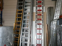 Dubbele aluminium ladder - afbeelding 1 van  5