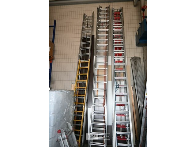 Dubbele aluminium ladder - afbeelding 1 van  4