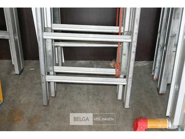 Dubbele aluminium ladder - afbeelding 2 van  4