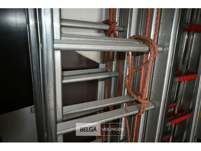 Dubbele aluminium ladder - afbeelding 3 van  4