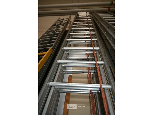 Dubbele aluminium ladder - afbeelding 4 van  4