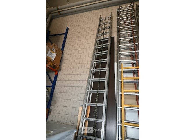 Dubbele aluminium ladder - afbeelding 1 van  5