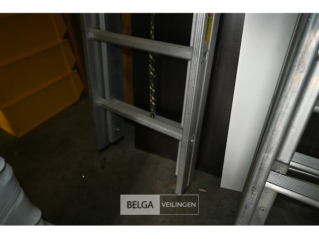 Dubbele aluminium ladder - afbeelding 2 van  5