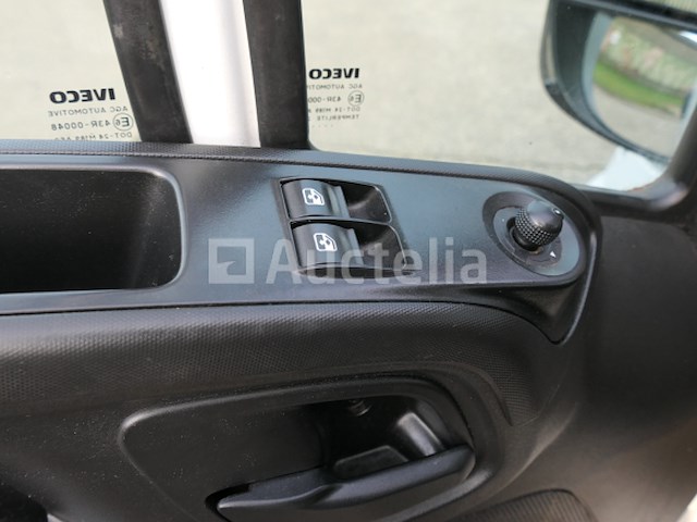 Dubbele cabine pickup, tipper, gereedschapskist iveco 35c jpm (vin:zcfcd35a405163802) - afbeelding 32 van  53