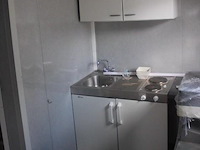 Dubbele container vv dagramen, keuken, sanitair en meubelen - afbeelding 5 van  6