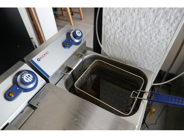 Dubbele friteuse + rvs tafeltje - afbeelding 3 van  4
