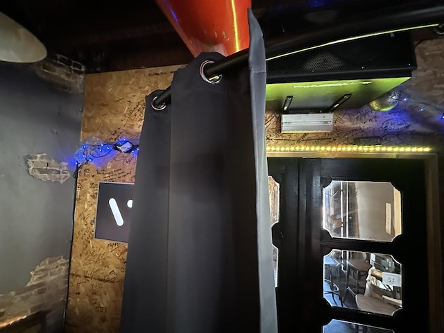 Dubbele houten deur met glazen inzetstukken - afbeelding 6 van  7