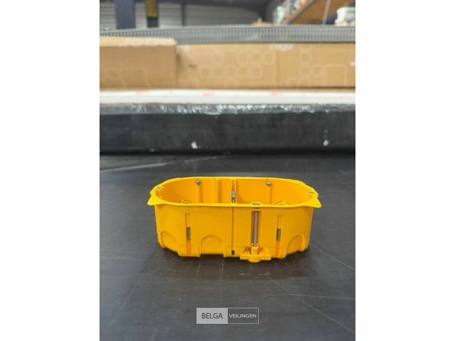 Dubbele inbouwdoos legrand - afbeelding 1 van  3