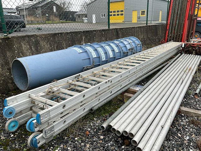 Dubbele ladder - afbeelding 1 van  2