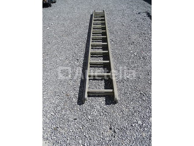 Dubbele metalen ladder van +/- 6 m (2 x 12 sporten) afmetingen: . +/- 326 cm gesloten. +/- 600 cm open - afbeelding 2 van  4