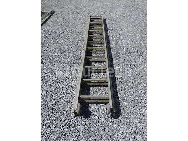 Dubbele metalen ladder van +/- 6 m (2 x 12 sporten) afmetingen: . +/- 326 cm gesloten. +/- 600 cm open - afbeelding 4 van  4