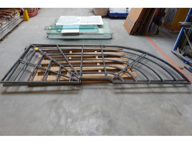 Dubbele metalen poort - afbeelding 2 van  4