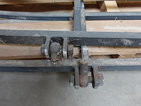 Dubbele metalen poort - afbeelding 3 van  4