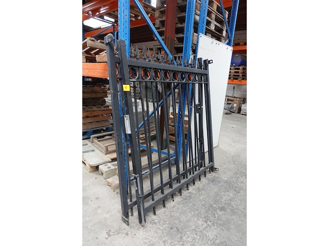 Dubbele metalen poort - afbeelding 2 van  8