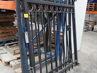 Dubbele metalen poort - afbeelding 2 van  8