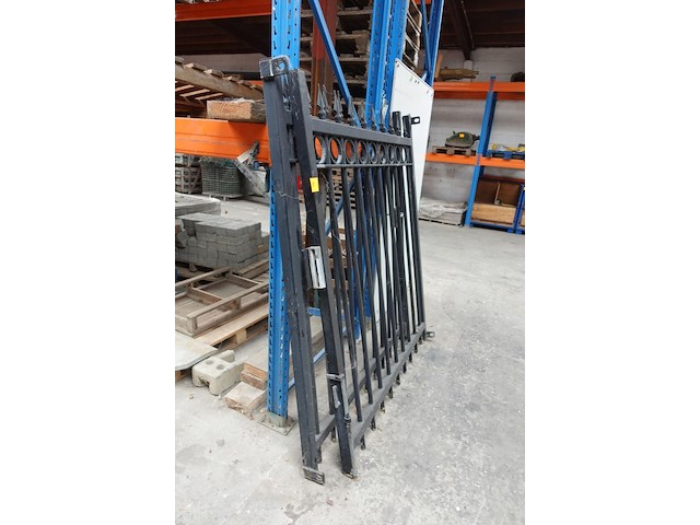 Dubbele metalen poort - afbeelding 8 van  8