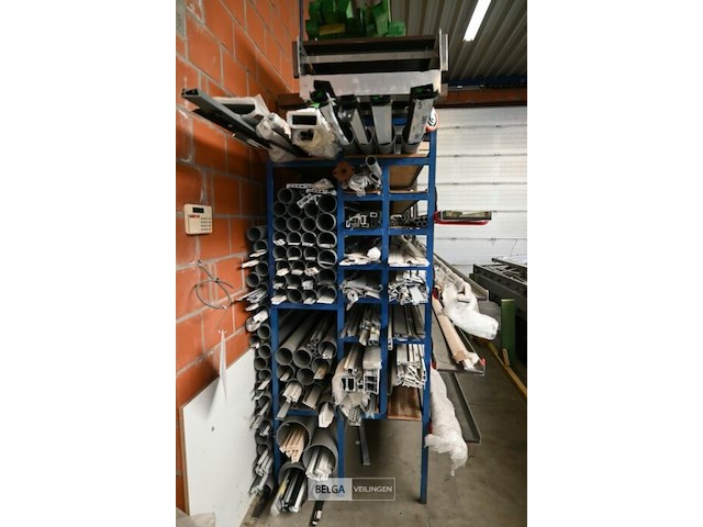 Dubbele rek met inhoud - afbeelding 2 van  8