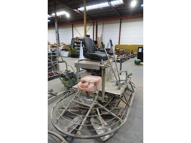 Dubbele ride-on betonpoliermachine b-mac - afbeelding 3 van  10