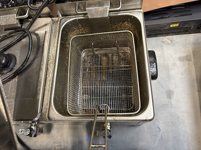 Dubbele rvs friteuse ggmgastro - afbeelding 5 van  8