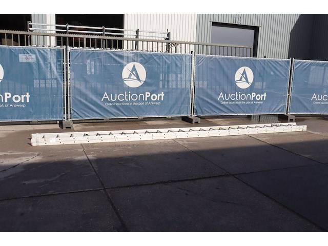 Dubbele schuifladder 12m - afbeelding 1 van  1