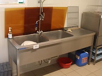 Dubbele spoelbak met kraan steelox, roestvrij staal, professionele kraan met sproeislang, werking niet gekend
