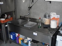Dubbele spoeltafel, met professionele kraan