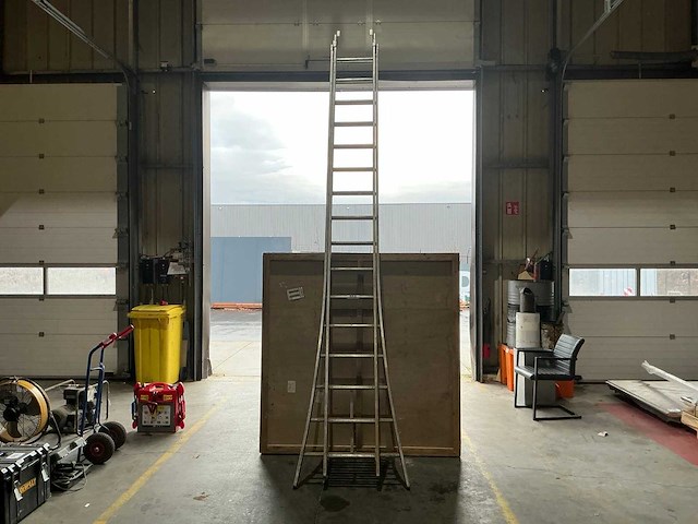 Dubbele steekladder 2x16 - afbeelding 1 van  4