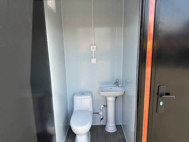 Dubbele toilet cabine - afbeelding 6 van  18