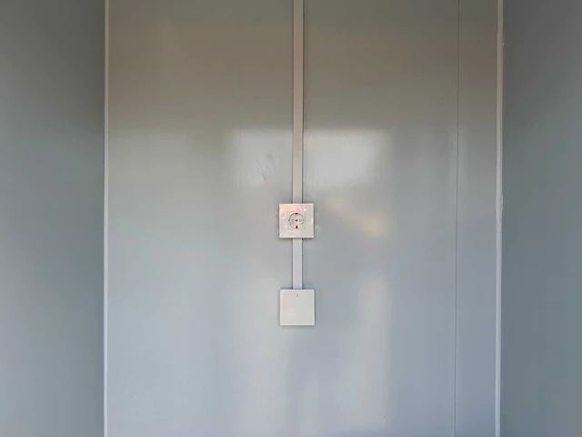 Dubbele toilet cabine - afbeelding 8 van  18