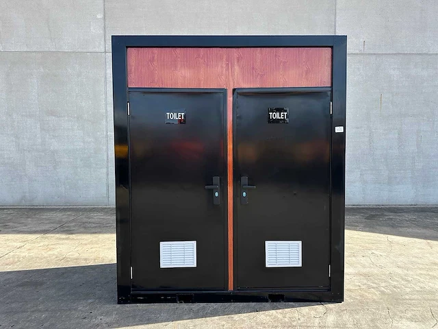 Dubbele toilet cabine - afbeelding 1 van  18