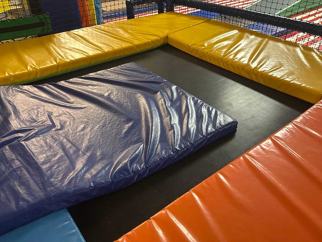 Dubbele trampoline - afbeelding 5 van  5