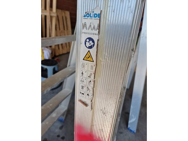 Dubbele trapladder solide - afbeelding 4 van  6
