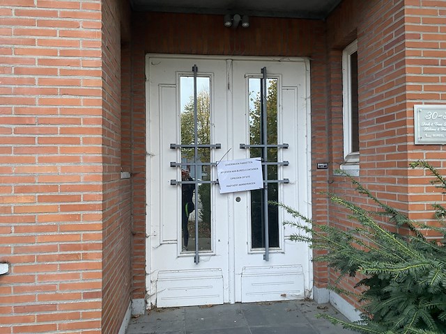 Dubbele voordeur hout - geen sleutel - afbeelding 1 van  1