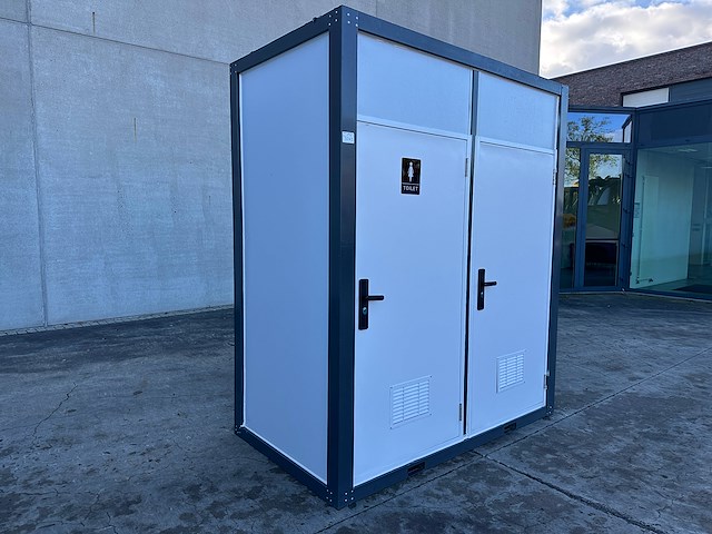 Dubbele wc-cabine nieuw - afbeelding 1 van  1
