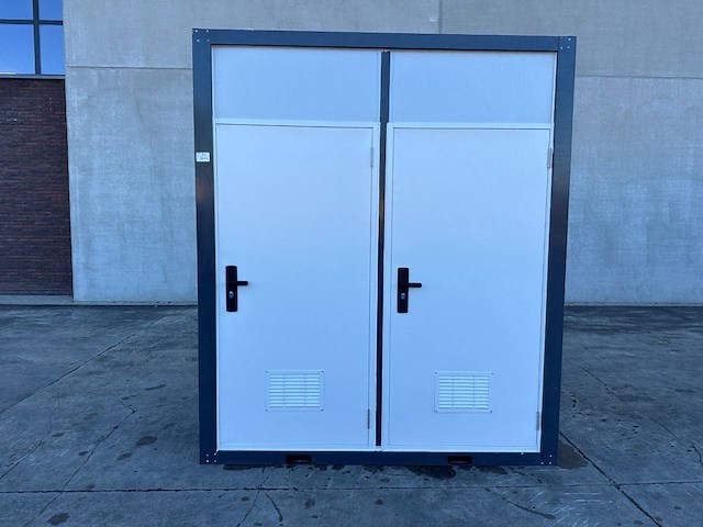 Dubbele wc-cabine nieuw - afbeelding 1 van  1