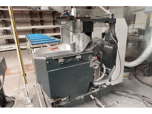 Dubbele zaagmachine elumatec - afbeelding 13 van  14