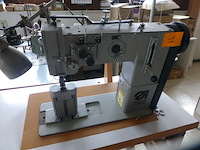 Dubbelnaalds naaimachine dürkopp adler - afbeelding 2 van  6