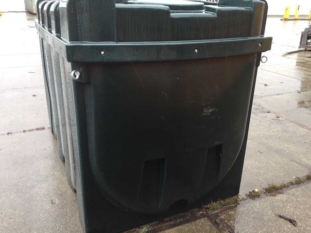 Dubbelwandige kunststof mazouttank met dieselpomp - afbeelding 4 van  8