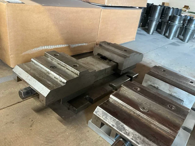 Dubbelwerkende precisiefreesklem (4x) - afbeelding 5 van  5