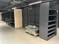 Dubbelzijdig winkel rek (+/- 22 lm) - afbeelding 2 van  8
