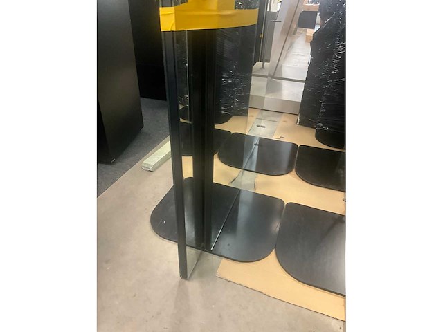 Dubbelzijdige 2-delige passpiegel op metalen voet - afbeelding 15 van  15