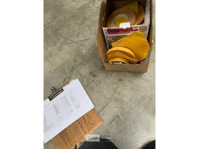 Dubbelzijdige kleefband (17 rollen) - afbeelding 1 van  2