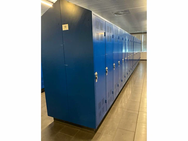 Dubbelzijdige lockerkast - afbeelding 4 van  4