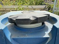 Dubbelzijdige water opslagtank met aftapkraan - afbeelding 2 van  3