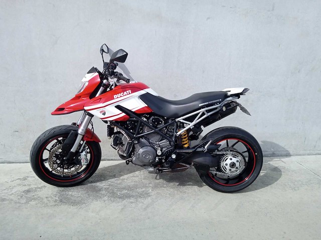 Ducati - hypermotard 796 - motorfiets - afbeelding 1 van  9