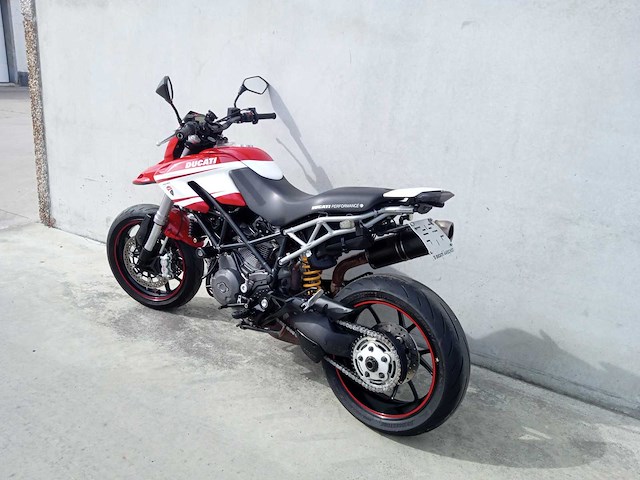 Ducati - hypermotard 796 - motorfiets - afbeelding 4 van  9